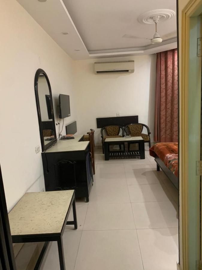 Hotel Raman'S Jagadhri Luaran gambar