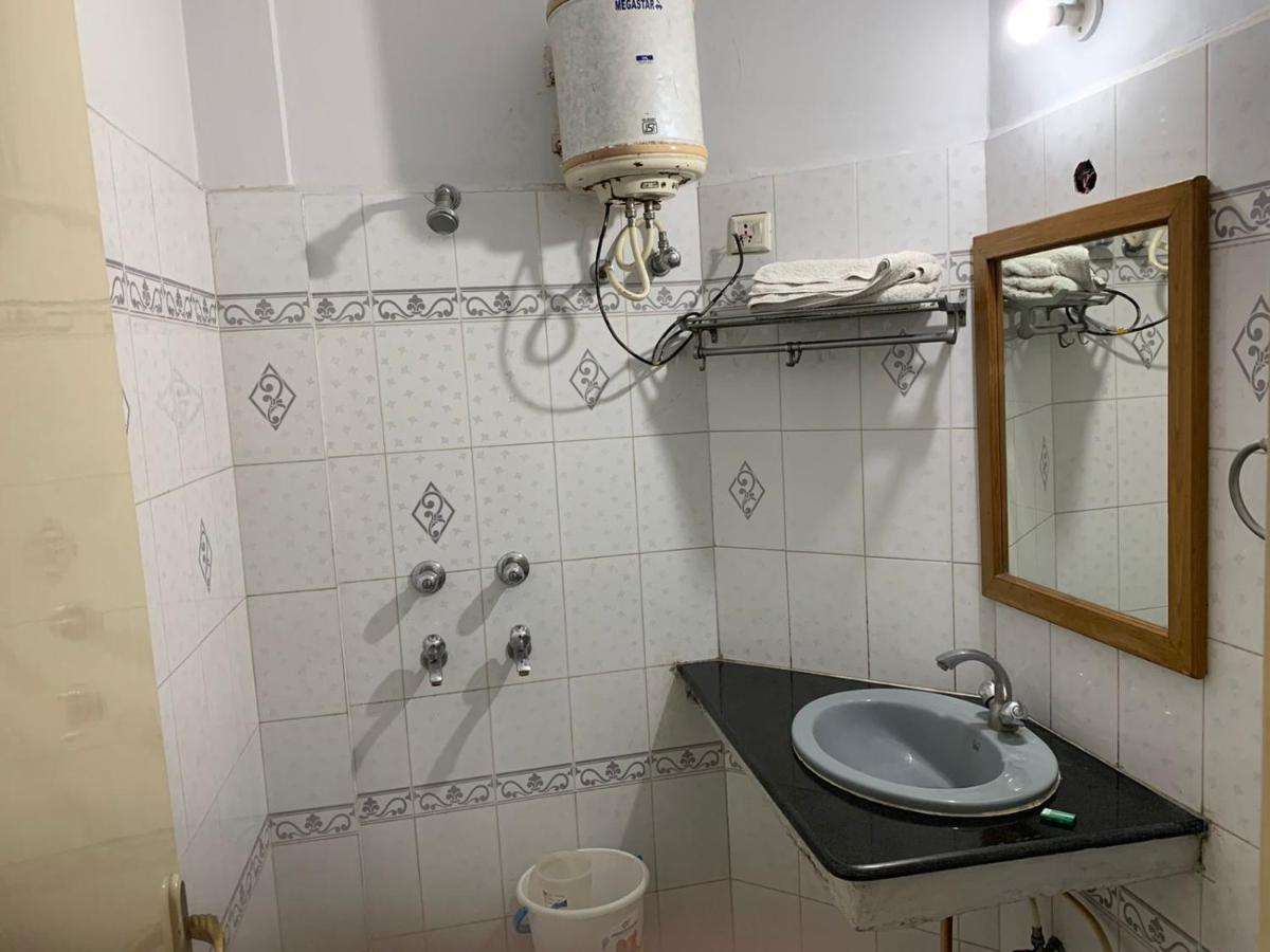 Hotel Raman'S Jagadhri Luaran gambar